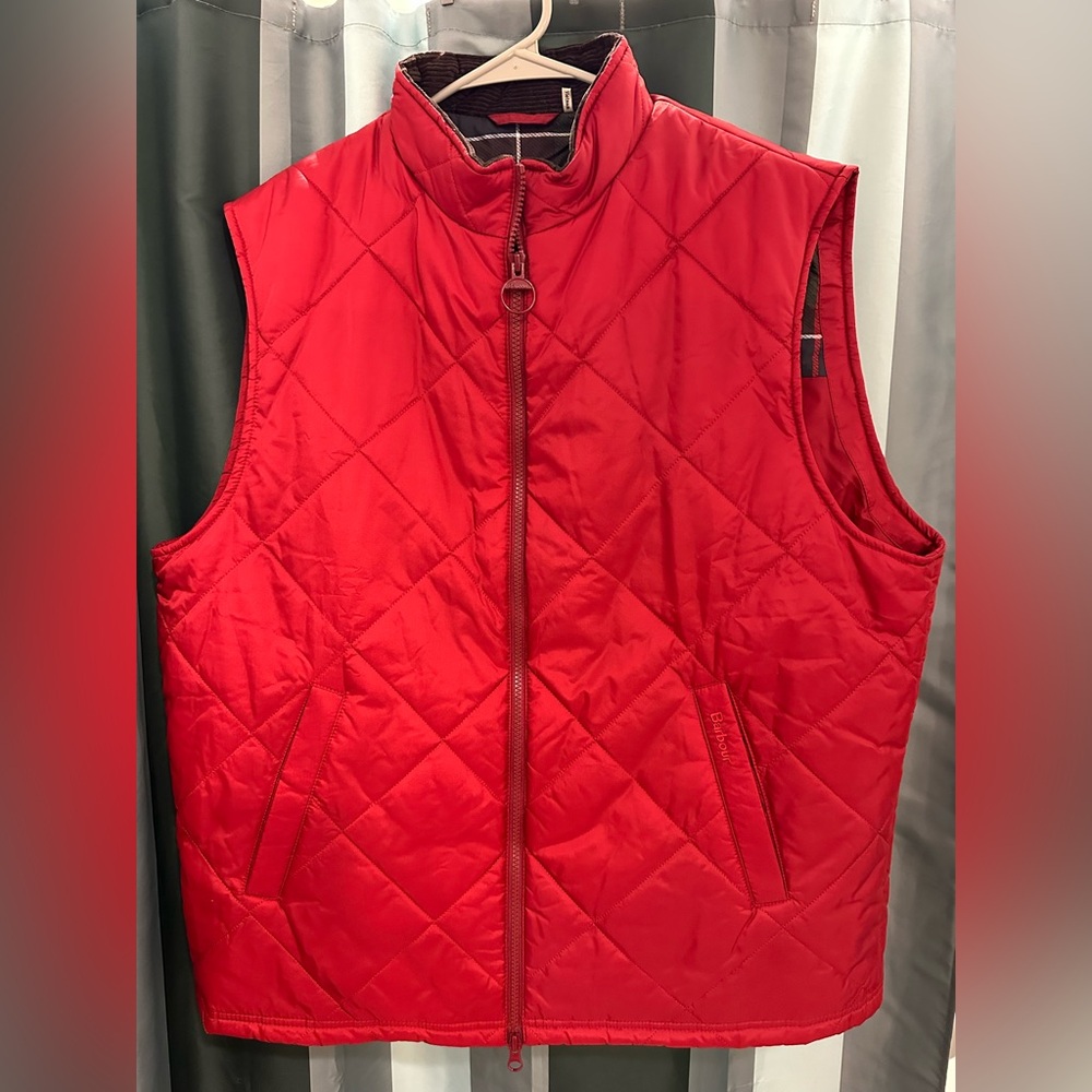 Men’s Barbour Finn Gilet Vest Red size XL.  Excellent condition.  Christmas red!